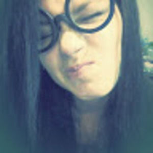 Meet your Posher, Steph